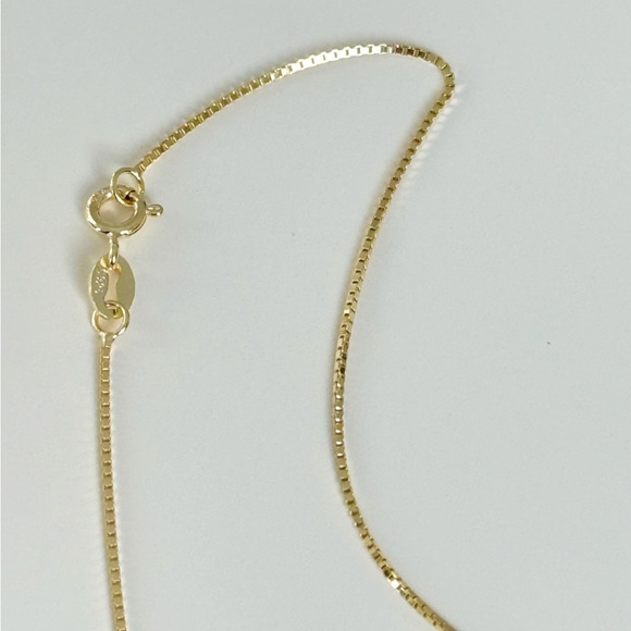 Mirage Necklace - Picture 3 of 7